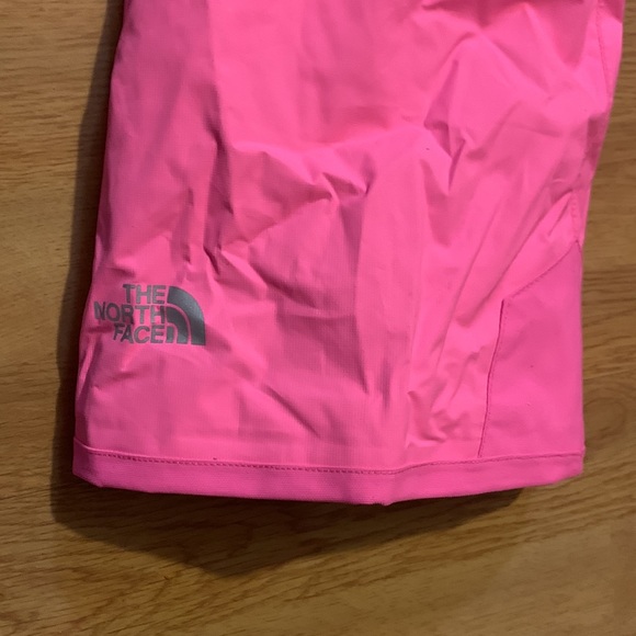 NWT The North Face Girls Snowquest Suspender Pants, Pink, Medium - Picture 16 of 16